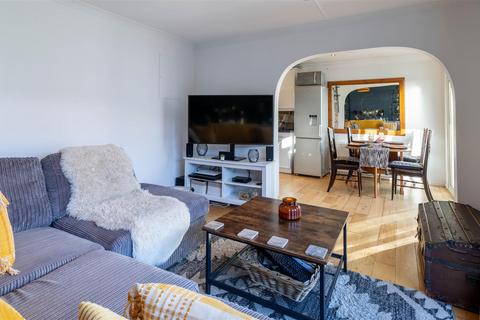 3 bedroom end of terrace house for sale, Bruce Crescent, Perth