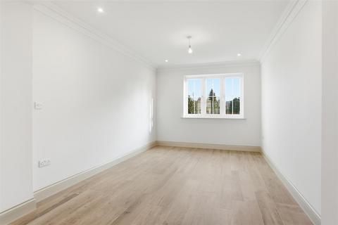 undefined, Amberwood Grove, Off Downs Wood, Epsom Downs