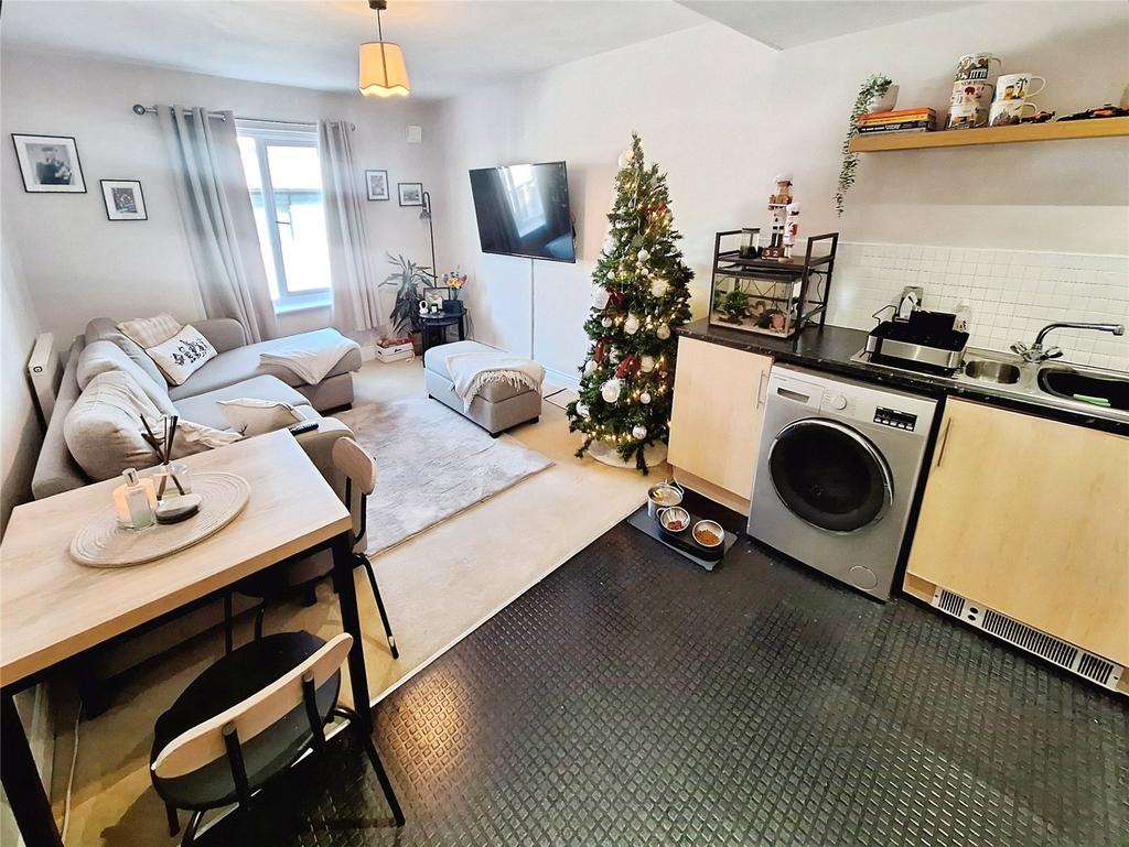Lounge/Diner/Kitchen