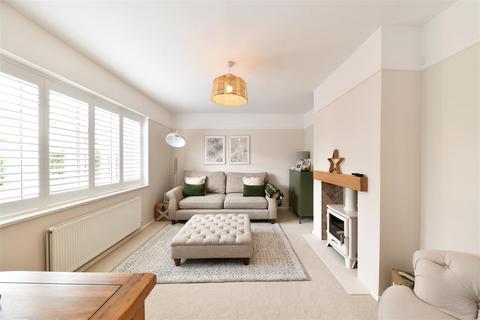 undefined, Gipsy Lane, Knebworth