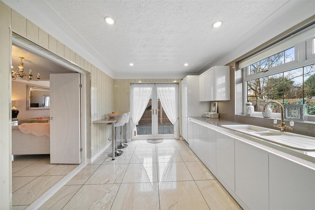 Stylish Kitchen/Breakfast Room