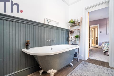 2 bedroom semi-detached house for sale, Ventnor PO38