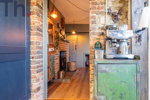 2 bedroom semi-detached house for sale, Ventnor PO38