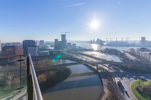 1 bedroom apartment to rent, Silvocea Way, London E14