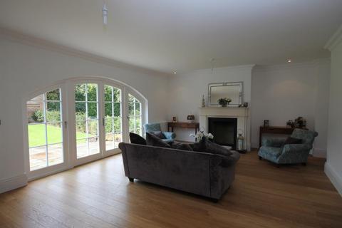 undefined, WESTHUMBLE STREET, WESTHUMBLE, RH5