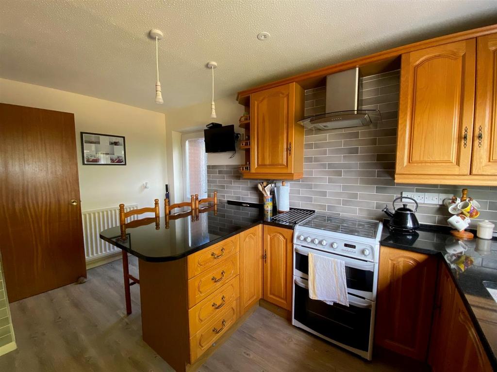 Kitchen Breakfast Room.jpg