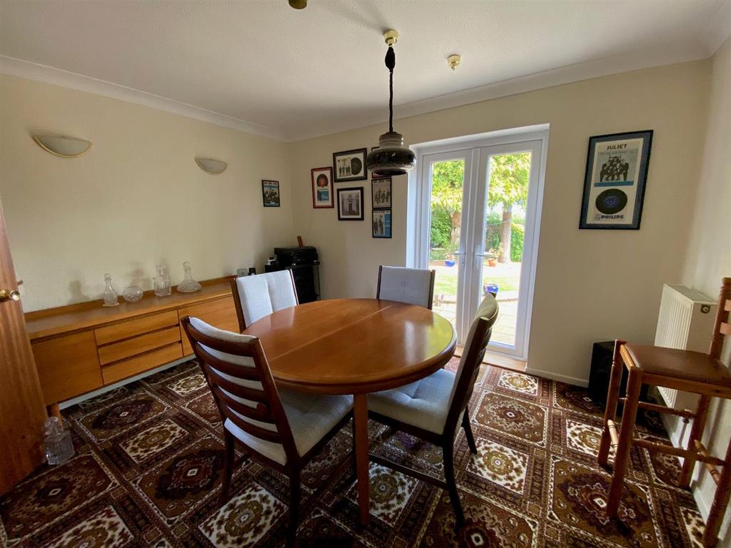 Dining Room.jpg