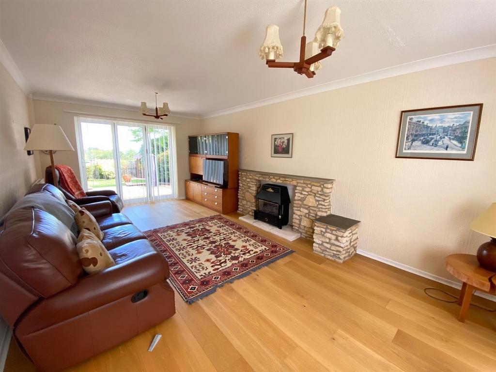 Living Room.jpg