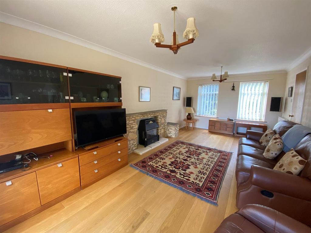 Living Room.jpg