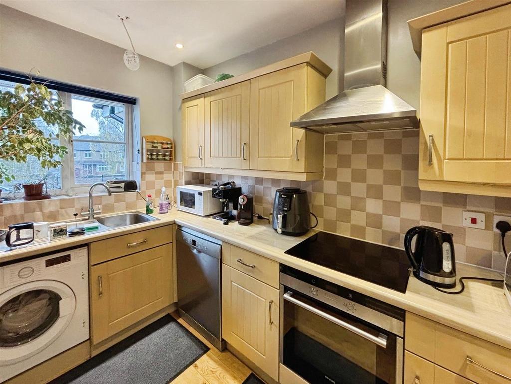 Fitted Kitchen