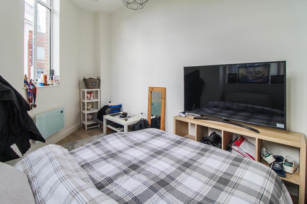 Flat E , Avenue Hous