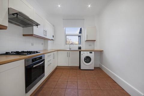 2 bedroom flat to rent, Evelina Road, Nunhead, SE15