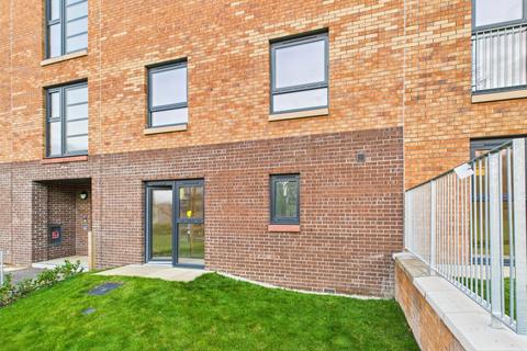 3 bedroom maisonette to rent, Clovenstone Close, Edinburgh, Midlothian, EH14