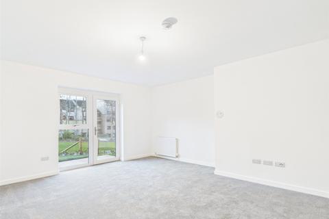 3 bedroom maisonette to rent, Clovenstone Close, Edinburgh, Midlothian, EH14