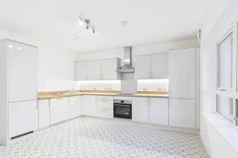 3 bedroom maisonette to rent, Clovenstone Close, Edinburgh, Midlothian, EH14