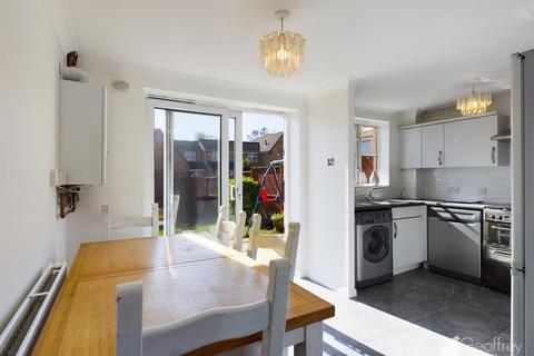 undefined, Fairmeads, Loughton IG10
