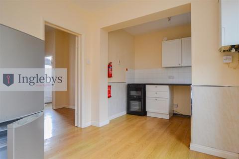 undefined, High Row, Loftus