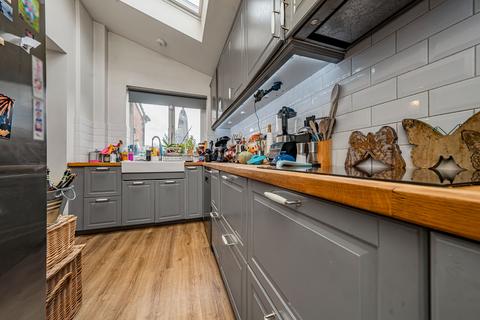 undefined, Beech Avenue, Brentford, TW8
