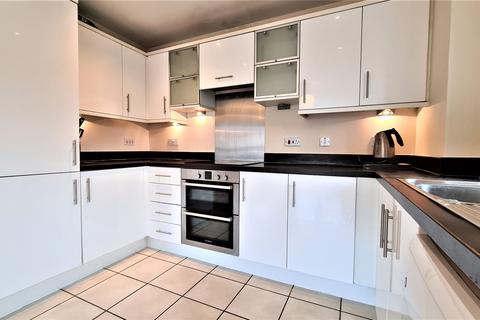2 bedroom apartment for sale, Greenbank Court, Isleworth, TW7