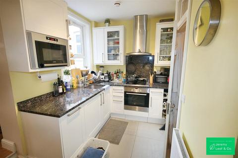 undefined, Woodside Lane, Woodside Park