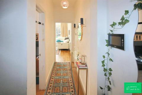 undefined, Grove Avenue, London