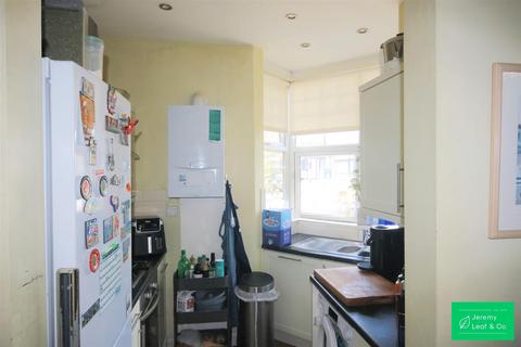 undefined, Nether Street, North Finchley