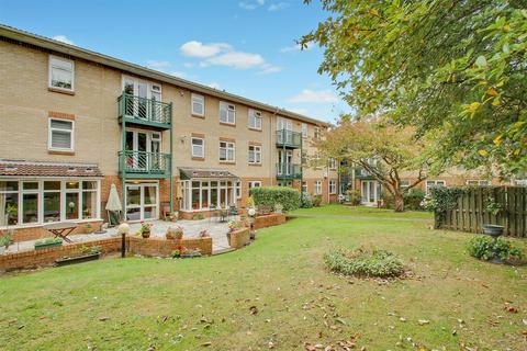 2 bedroom retirement property for sale, Friern Barnet Lane, London