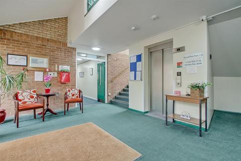 2 bedroom retirement property for sale, Friern Barnet Lane, London