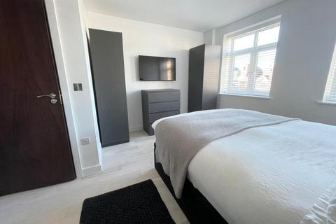undefined, Regents Park Road, Finchley, London