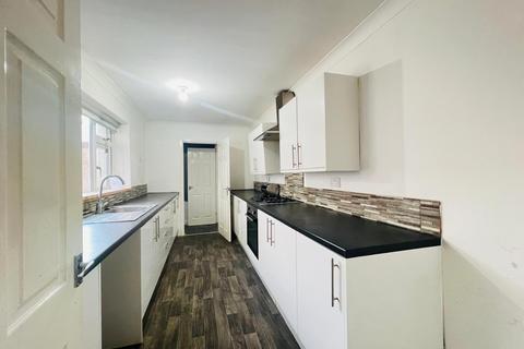 3 bedroom terraced house to rent, Oswald Terrace, Sunderland SR5