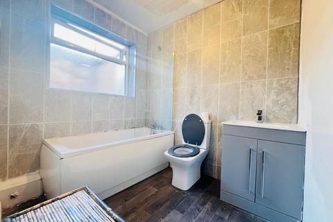 3 bedroom terraced house to rent, Oswald Terrace, Sunderland SR5