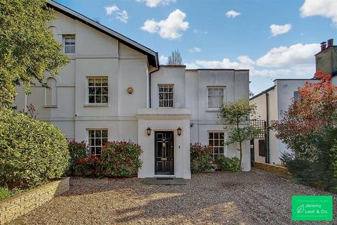 undefined, Fortis Green, London