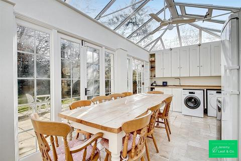 undefined, Fortis Green, London