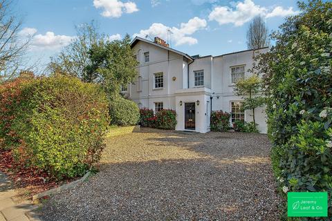 undefined, Fortis Green, London