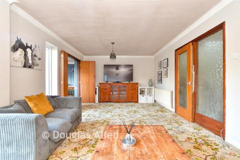 4 bedroom detached house for sale, Silver Way, Wickford SS11