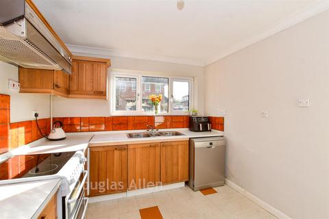 4 bedroom detached house for sale, Silver Way, Wickford SS11