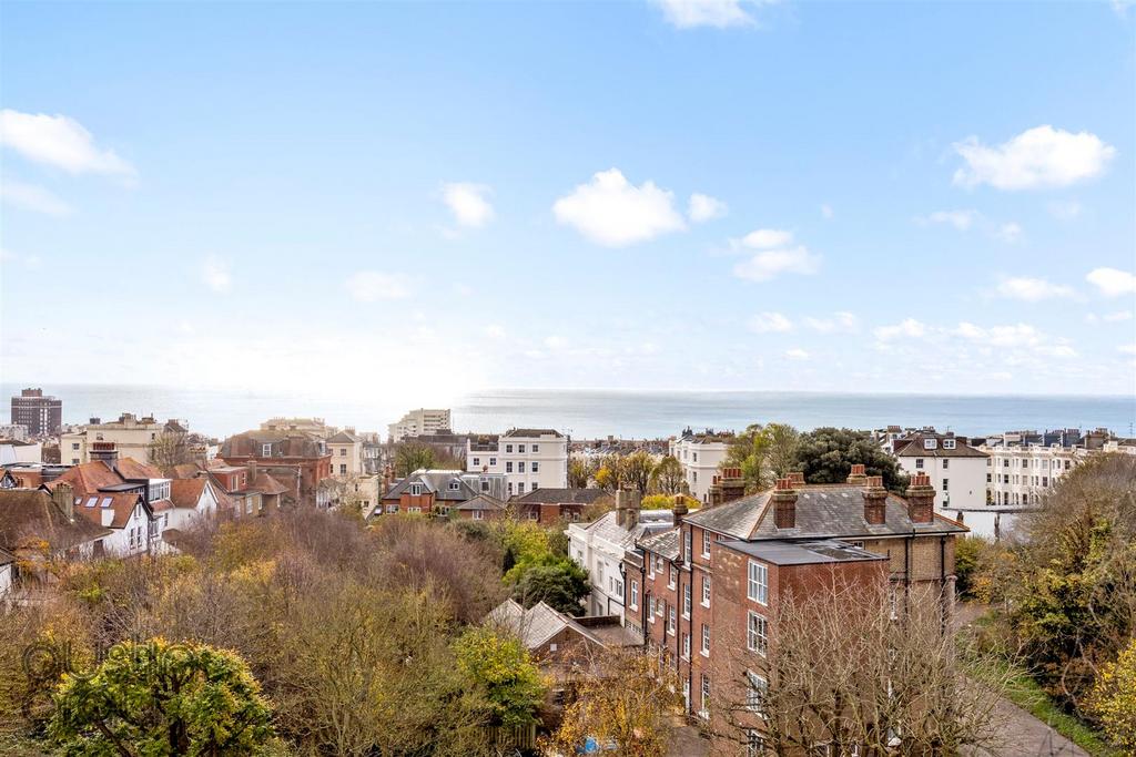 Furze Hill, Furze Hill Court 43-013.JPG