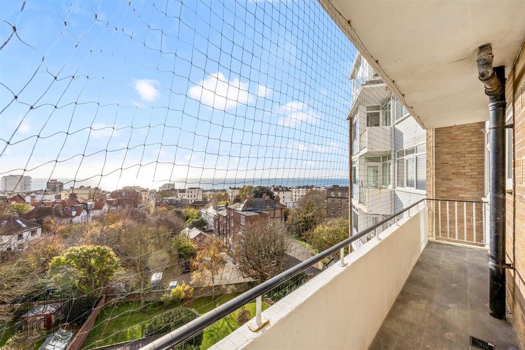 Furze Hill, Furze Hill Court 43-011.JPG