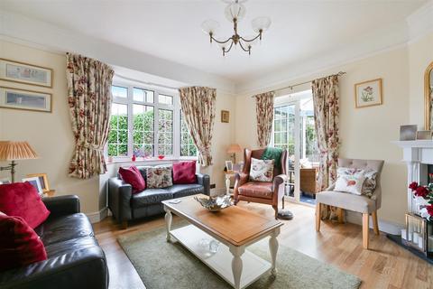2 bedroom detached bungalow for sale, Josephine Close, Lower Kingswood