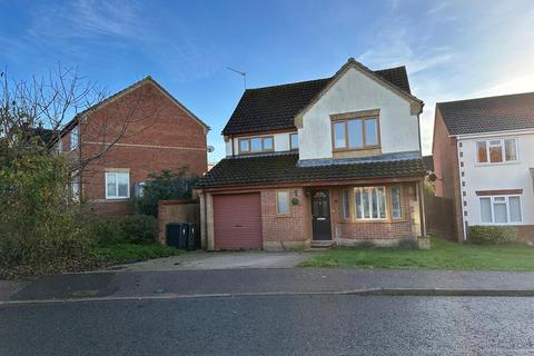4 bedroom detached house for sale, Robin Close, Bury St. Edmunds IP31