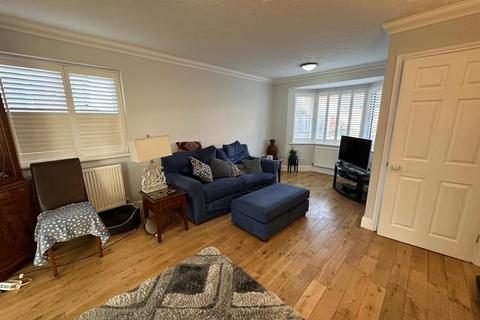 4 bedroom detached house for sale, Robin Close, Bury St. Edmunds IP31