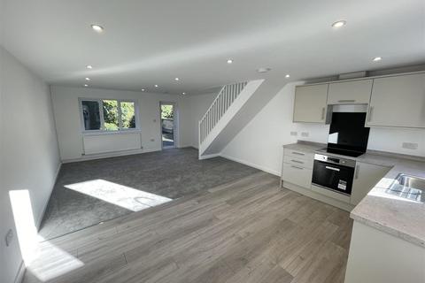 3 bedroom semi-detached house for sale, Woodbury Gardens, Salisbury SP2