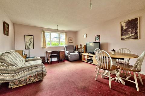undefined, Gwelmeneth, Helston TR13