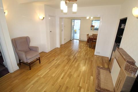 3 bedroom semi-detached house to rent, Broomgrove Gardens, Edgware, HA8