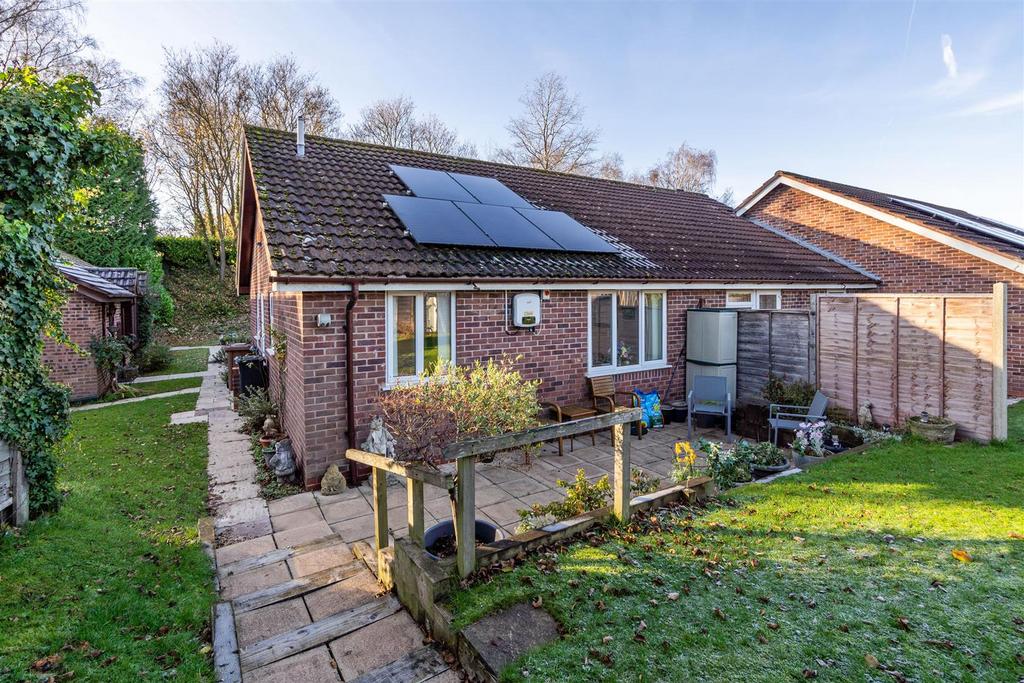 19 Hartlebury Close 14.jpg