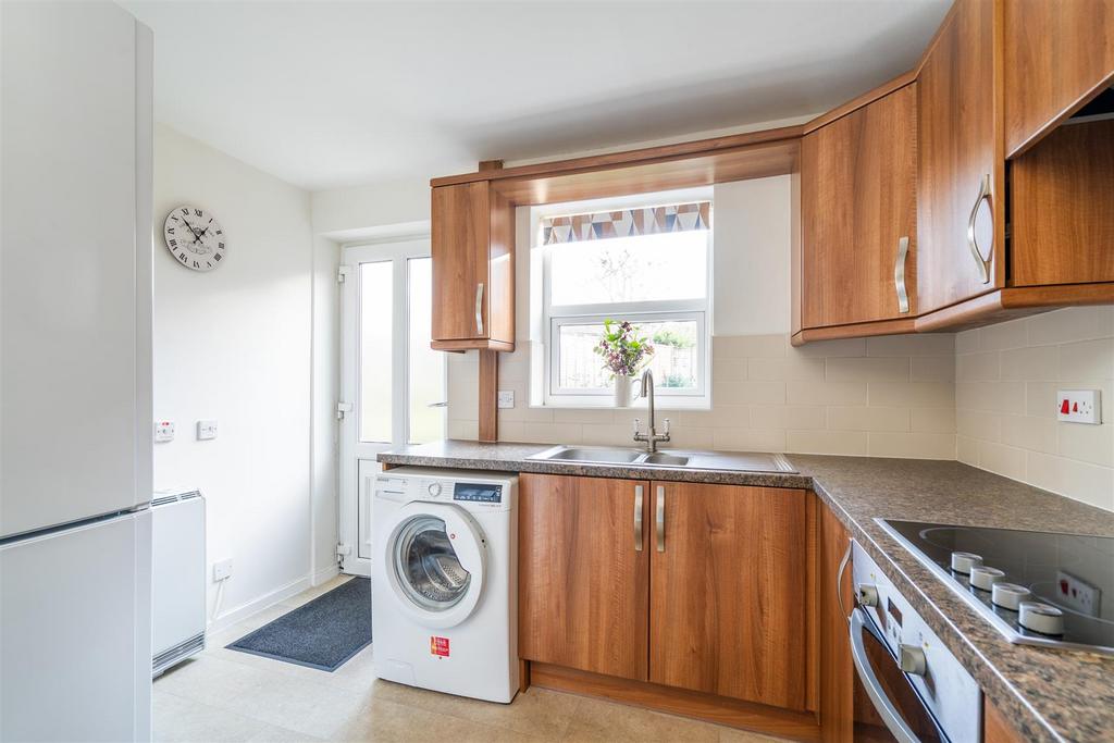 19 Hartlebury Close 5.jpg