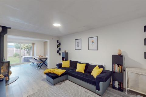 2 bedroom semi-detached bungalow for sale, Carnation Way, Red Lodge
