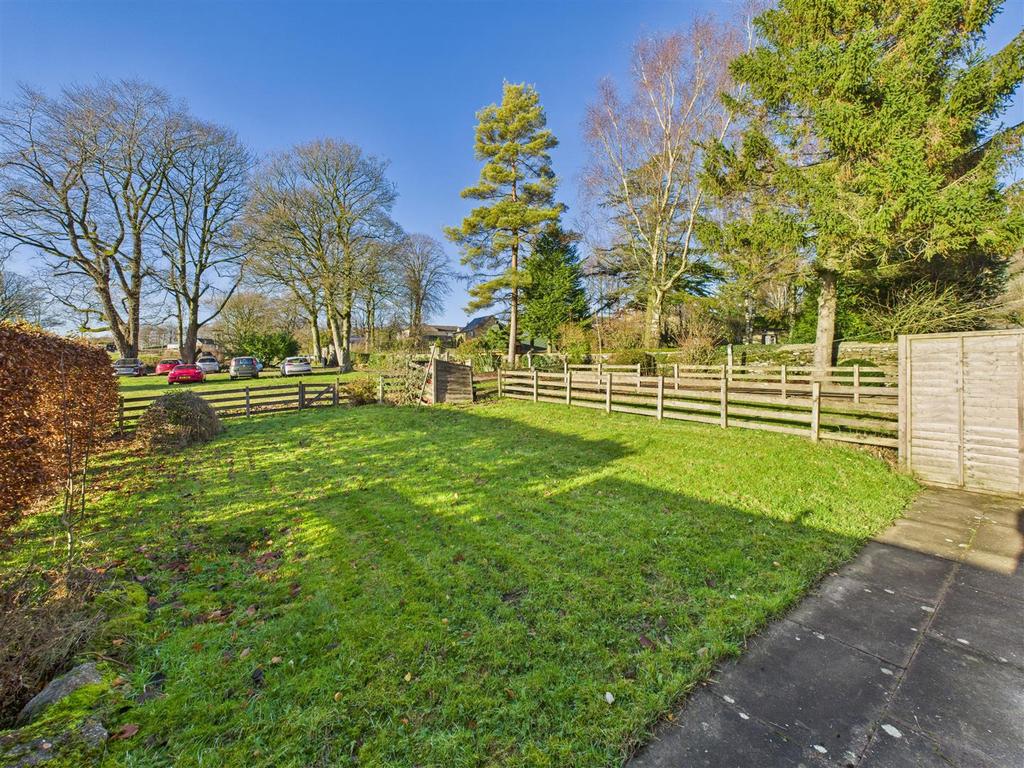 CAM04279 G0-PR0259-STILL022.jpg