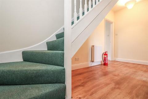 undefined, Emscote Road, Warwick