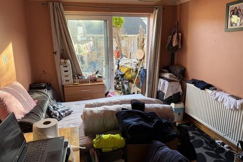 3 bedroom end of terrace house for sale, Bethany Waye, Bedfont